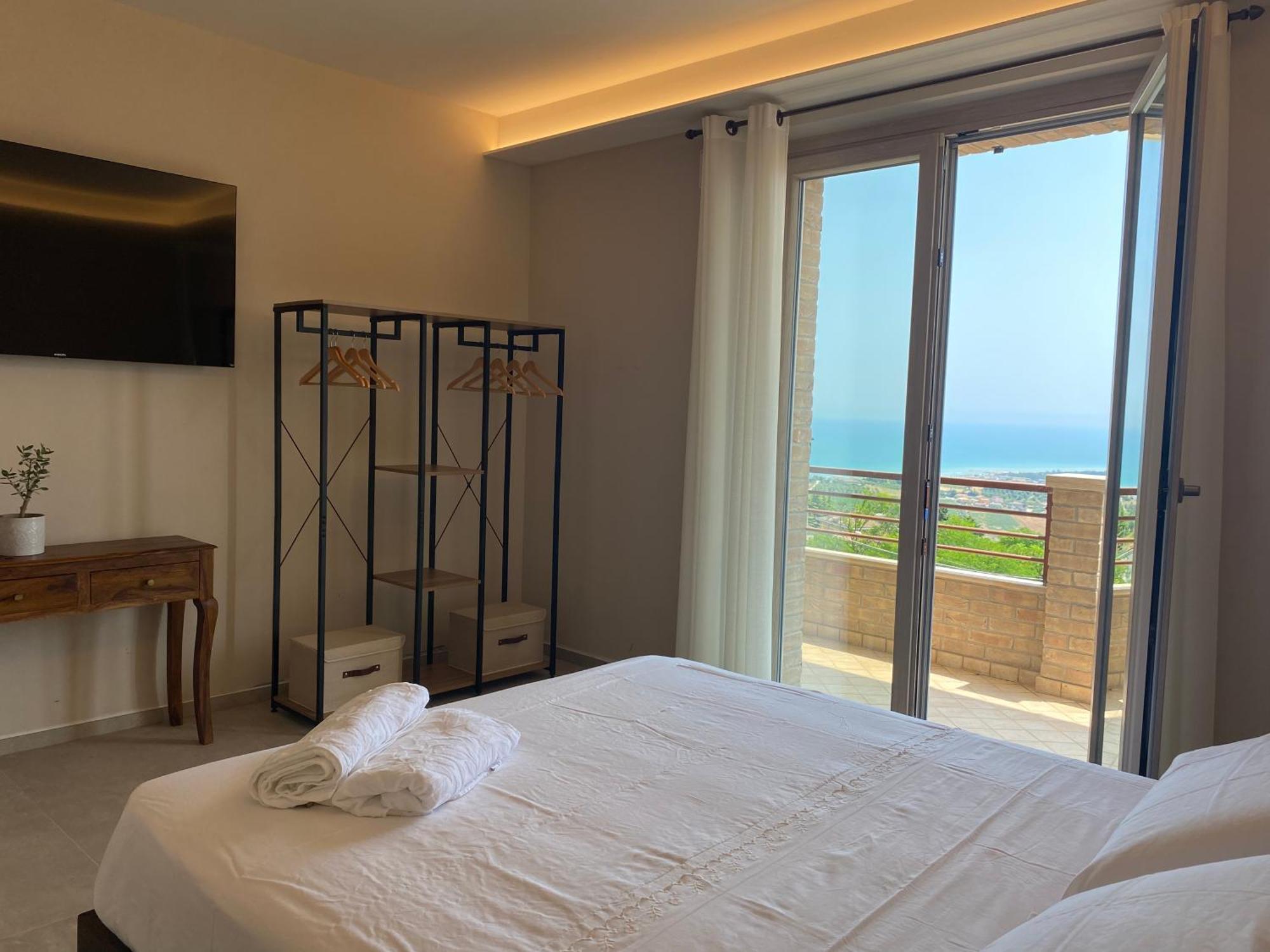 Seta Luxury Apartment Roseto Degli Abruzzi Exterior photo