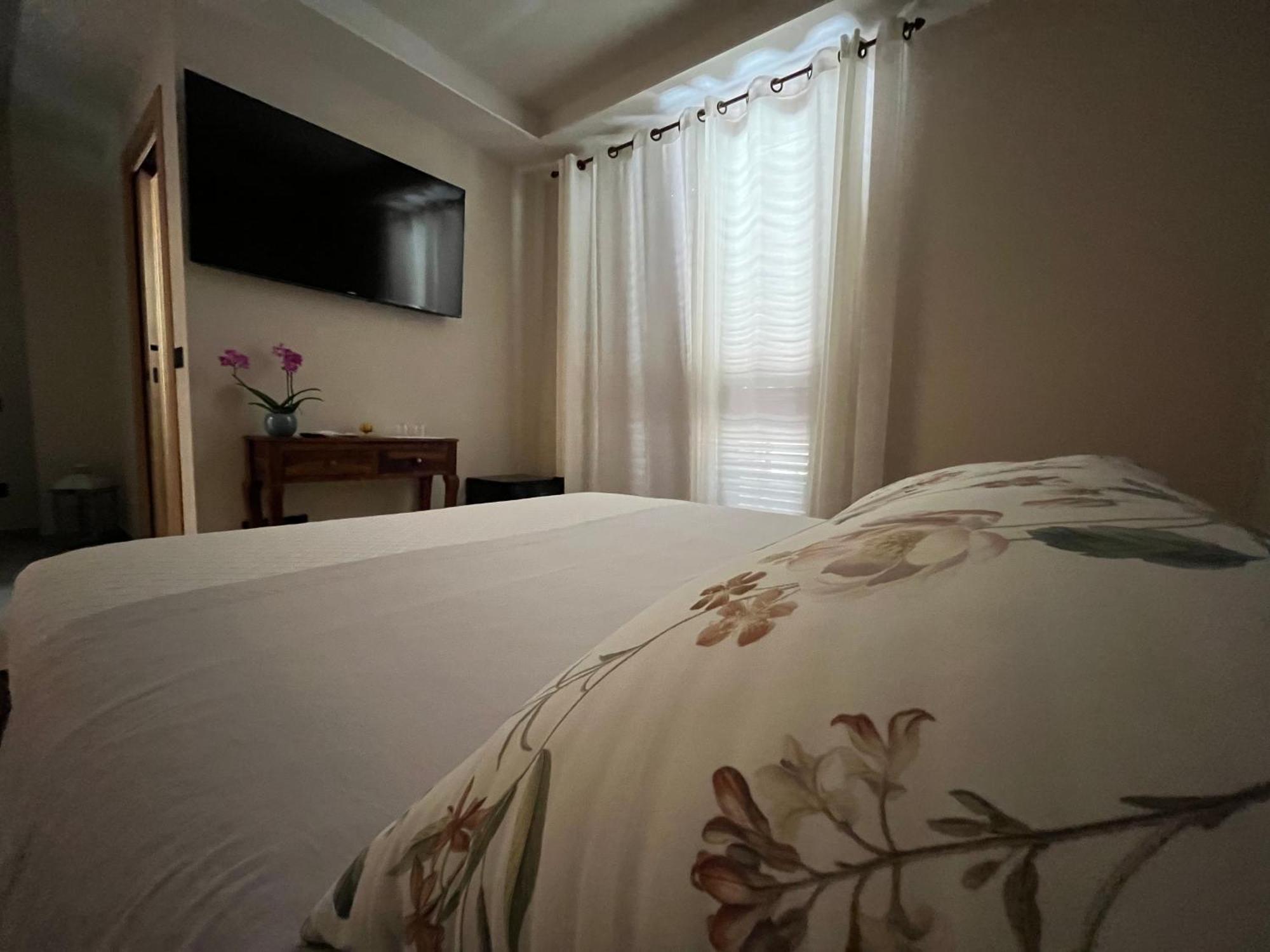 Seta Luxury Apartment Roseto Degli Abruzzi Exterior photo