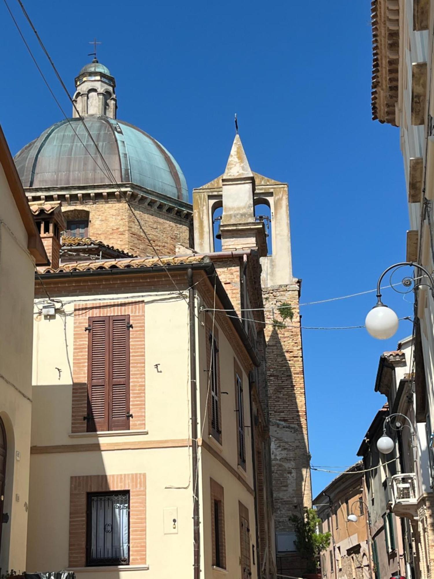 Seta Luxury Apartment Roseto Degli Abruzzi Exterior photo